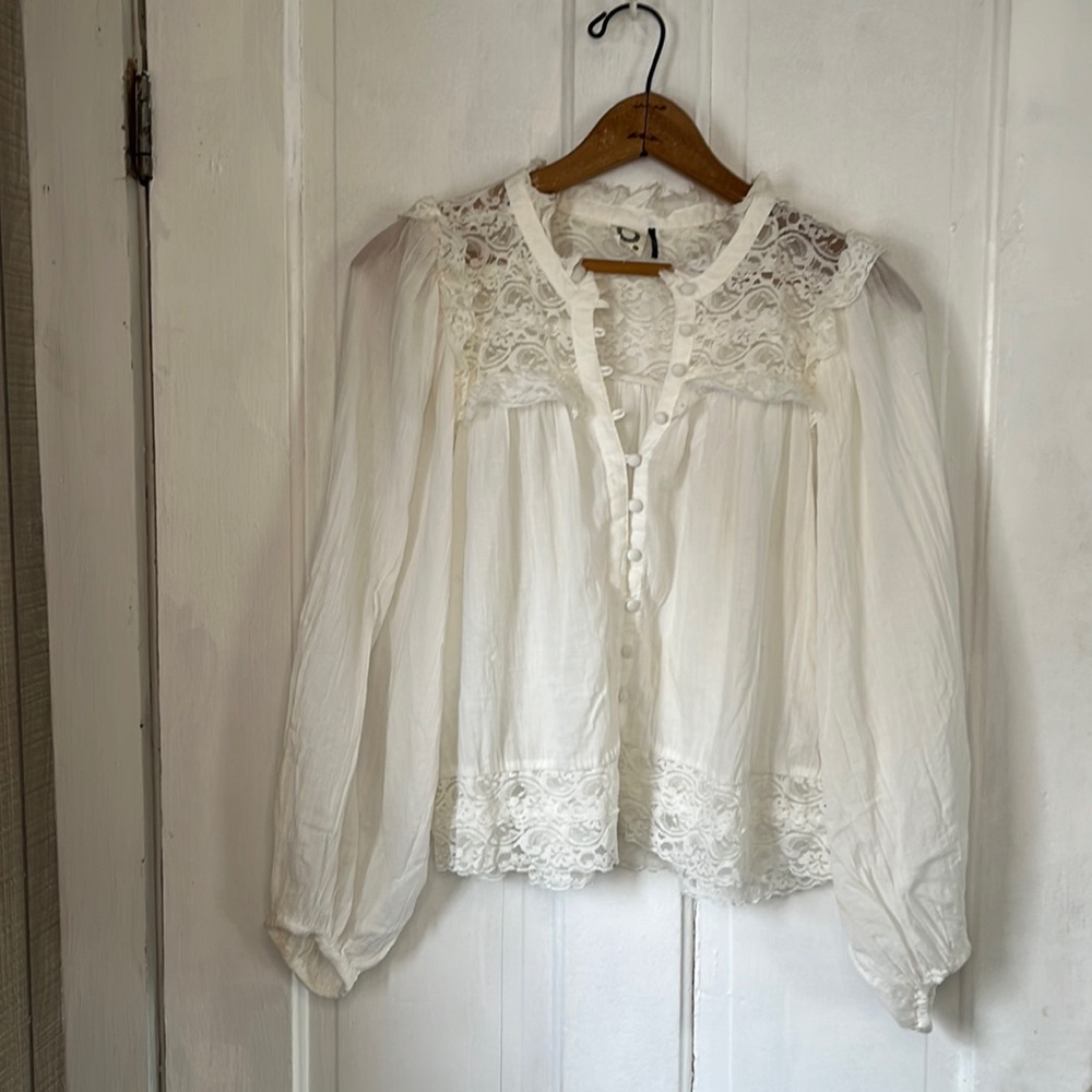 Anthropologie Akemi + Kin blouse